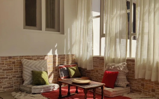 Oakwood Forest Retreat