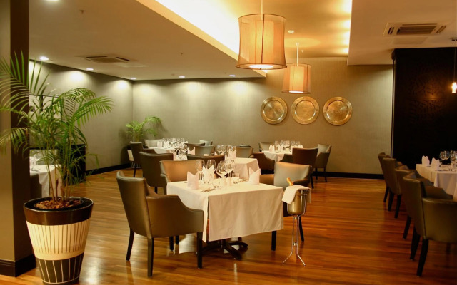 Mount Meru Hotel