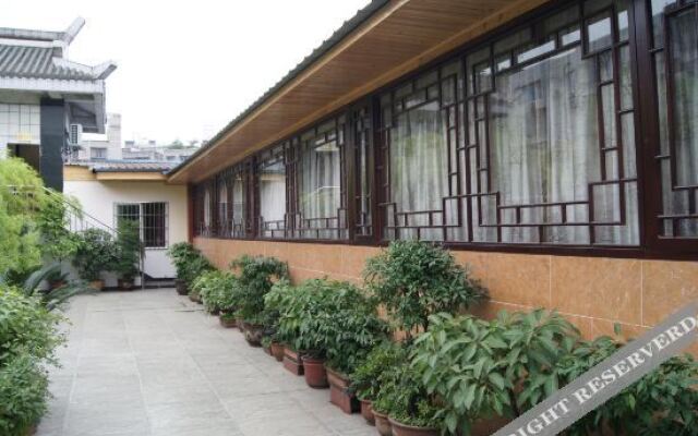 Xuyong Shengli Business Hotel