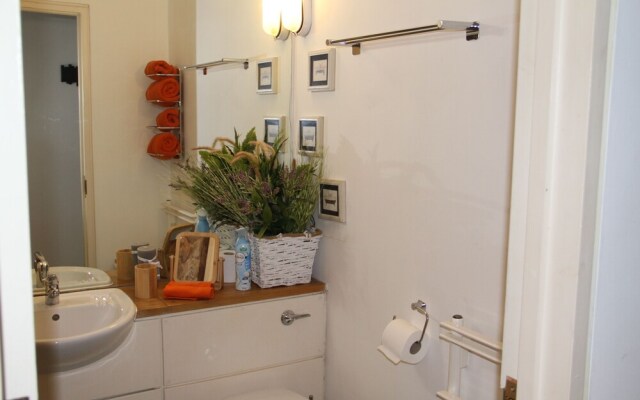 Captivating 2-bed Apartment in Liverpool