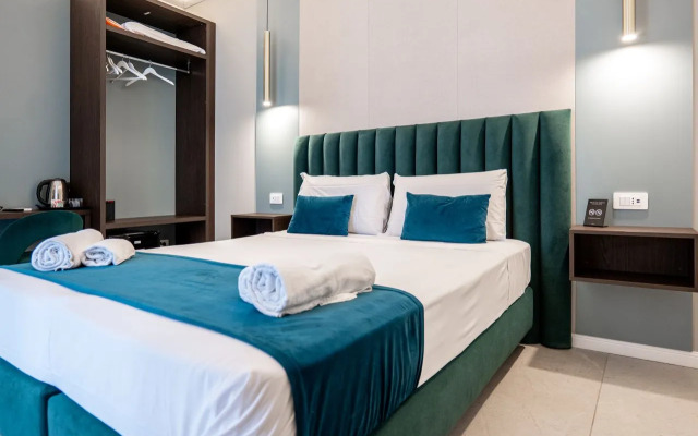 HOTIDAY Room Collection - Napoli Museo Suite