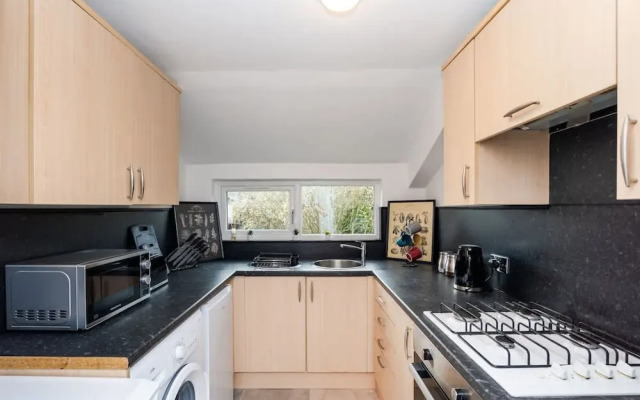 5 Individual Beds - Free Parking