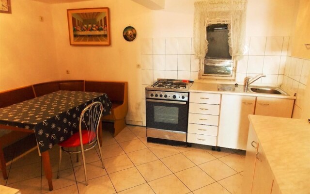 Apartments Tona
