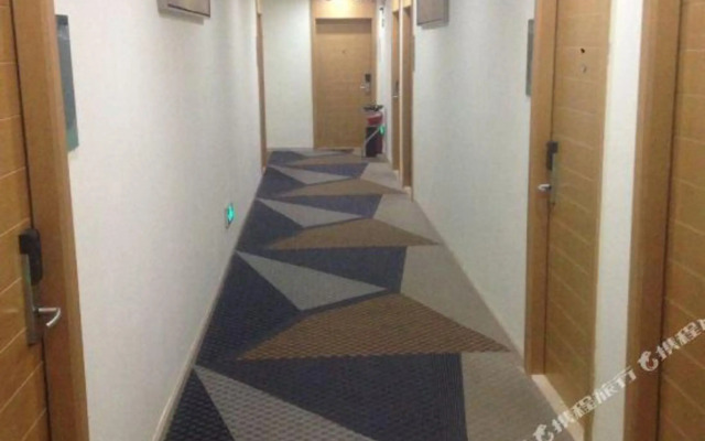 Yuanmeng Express Hotel (Shenzhen Guanlan Zhangge)