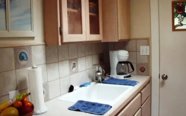 桑德芙住宿加早餐酒店(Soundview Cottage B&B)