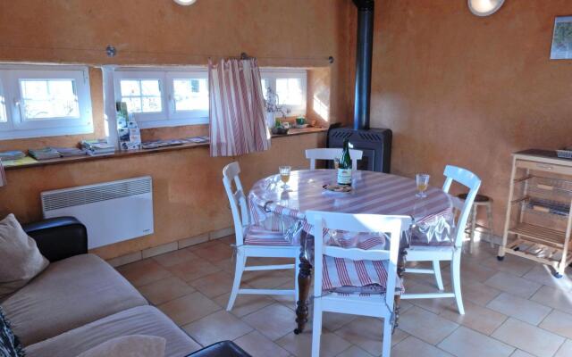 Cozy Home in Haut-du-them-château-lambert With Garden