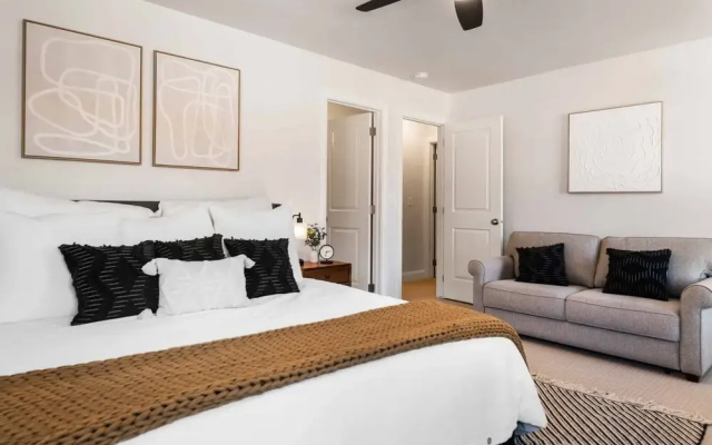 Life Is Suite 3 Bedroom Home