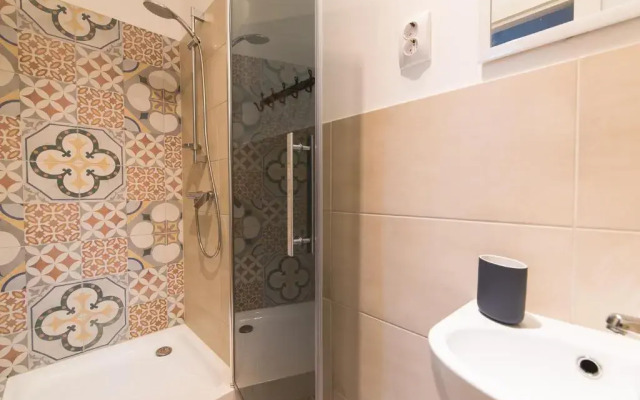 Light Studio Apartment