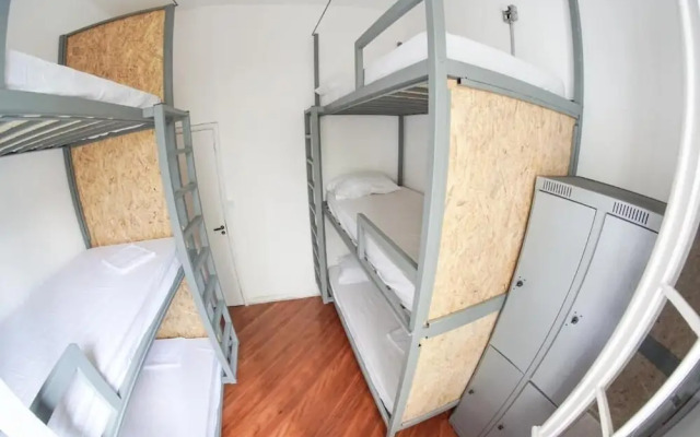 Quintal Hostel