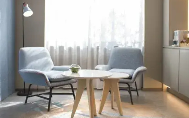 Homeinn · neo (Urumqi Medical University Bafloor Subway Station)