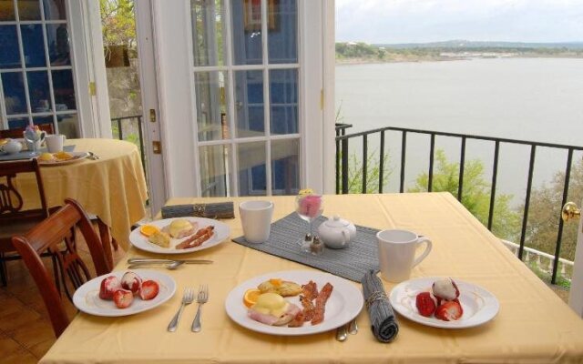 The Lakehouse Bed & Breakfast