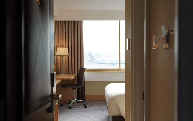 Renaissance London Heathrow Hotel