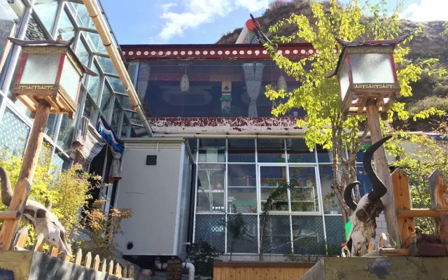 Yangkor Tibetan Homestay - Hostel