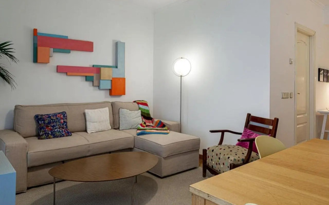 Cute 1 Bedroom Apartment with a Balcony