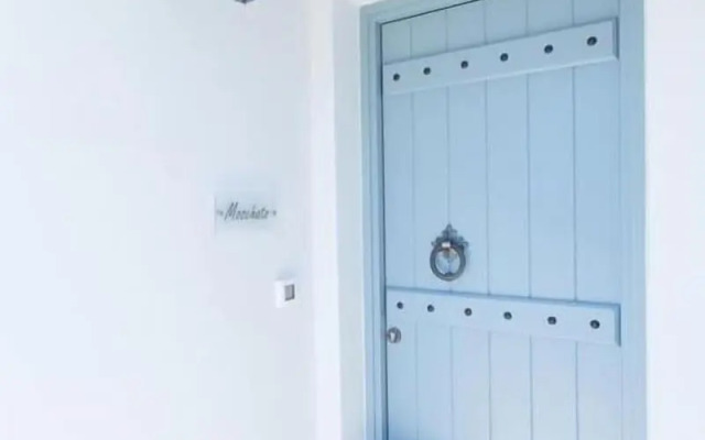 Ampelos Suites