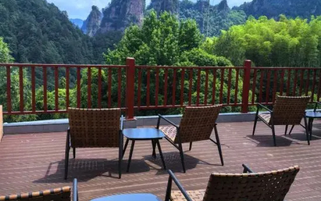 Yueshanju Hostel