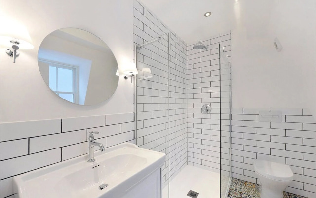 Rainsford Mews by Lime Street