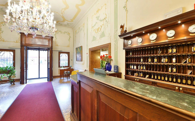 Unahotels Ala Venezia - Adults Only