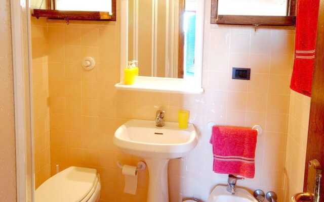 Quaint Holiday Home in Lerici With Fenced Garden