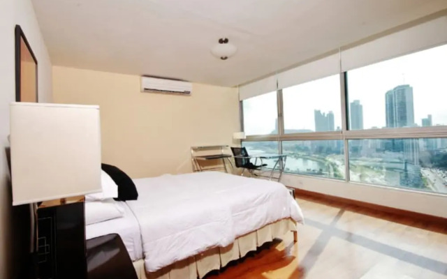 Deluxe Apartment Avenida Balboa