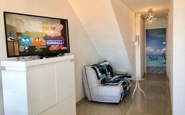 Ravissant appart piscine mer wifi clim