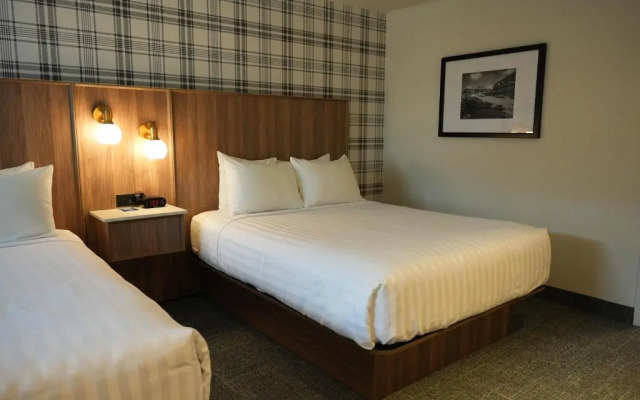 Travelodge At The Falls