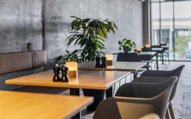 Peak 12 Design Hotel
