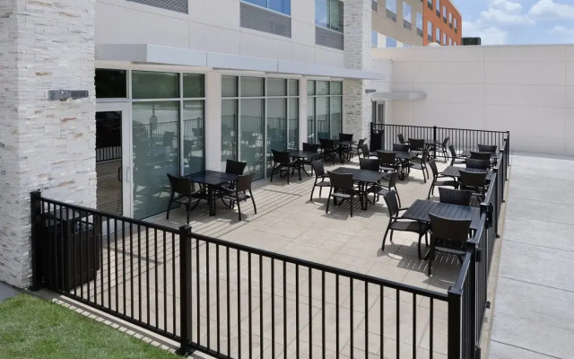 Holiday Inn Express & Suites Bryan - College Station by IHG