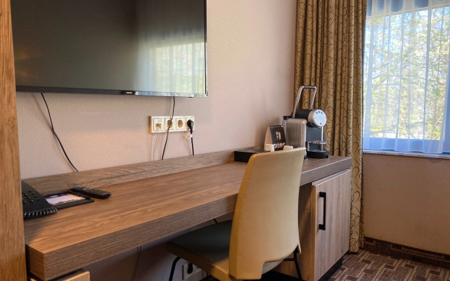 XO Hotels Blue Square