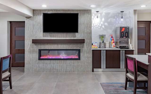La Quinta Inn & Suites by Wyndham Houston Southwest