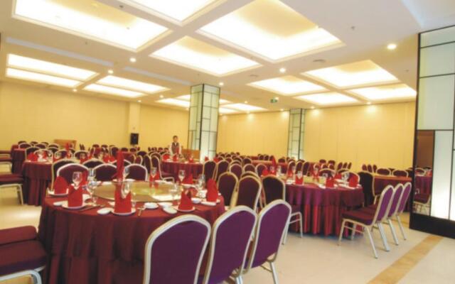 Jinrui Yangguang Hotel Pengzhou