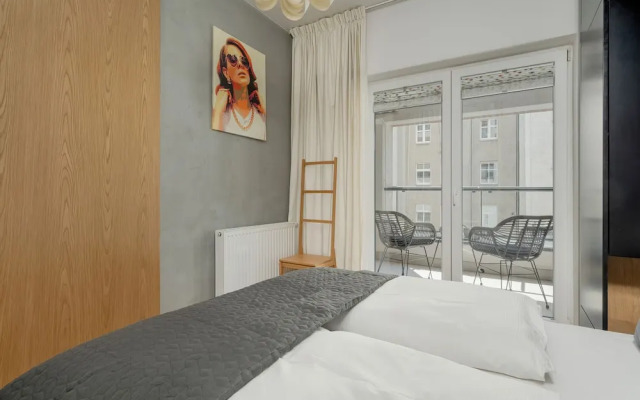 Centrum Parking by Renters Prestige