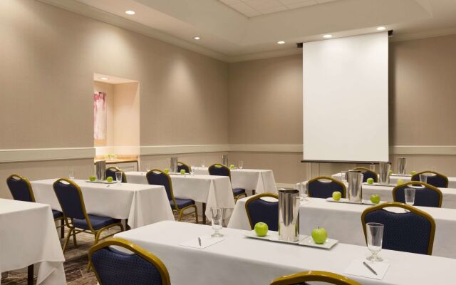 Embassy Suites by Hilton Phoenix Downtown North