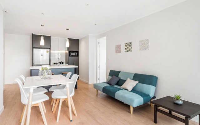 Central Auckland Modern 2 BR Apt