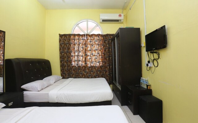 Raz Hotel by OYO Rooms