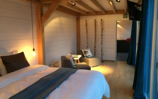 Bed and Breakfast Art