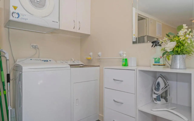 Seabreeze on Cook - Whitianga Holiday Home