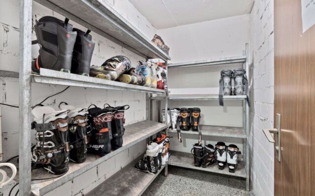 Triangel A Freund/Tryba