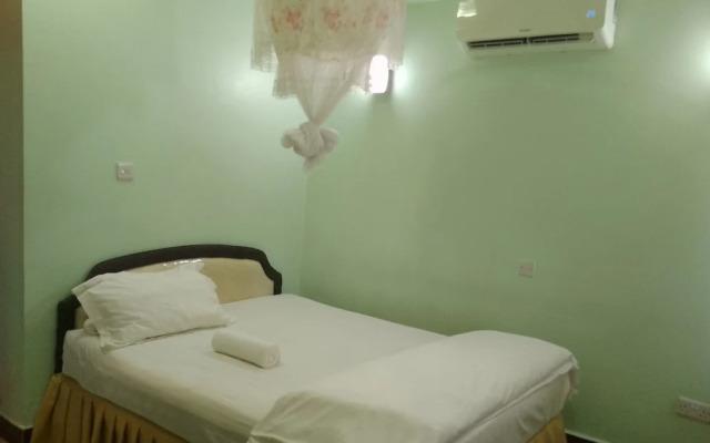 Nemarts Hotel