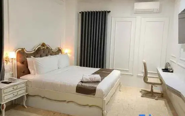 King Royal Hotel