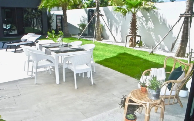 New Wonderful Villa in Nai Harn Center