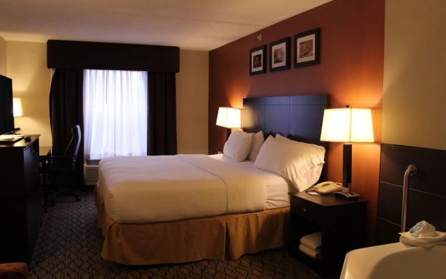 Holiday Inn Express Hotel & Suites Danbury - I-84 by IHG