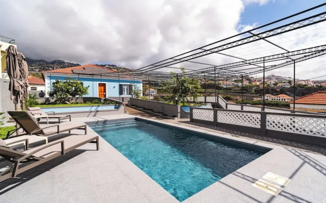 Luxury Retreat in Camara de Lobos