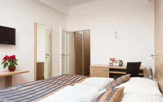 Hotel Meda - Art of Museum Kampa