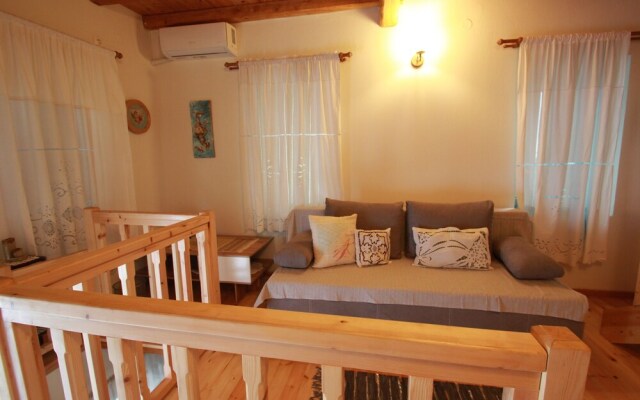 Orpheus and eyrydice boutique apartments