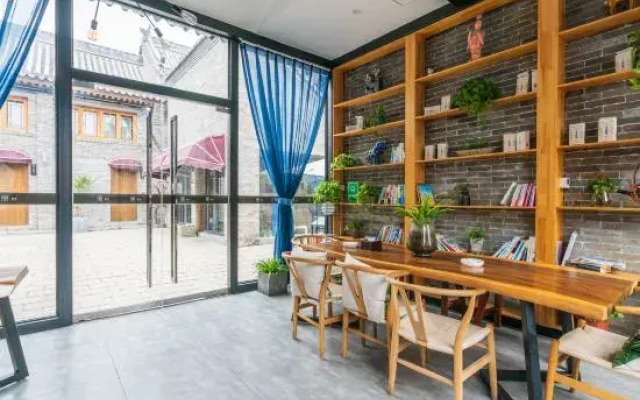 Luoyang lanshe Hotel (Luoyi ancient city store)
