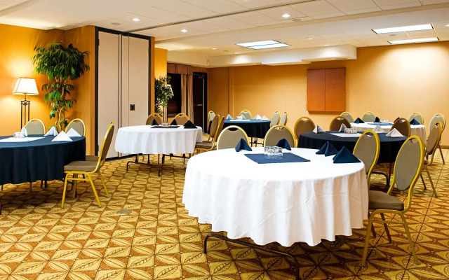 Holiday Inn Express & Suites Grande Prairie by IHG