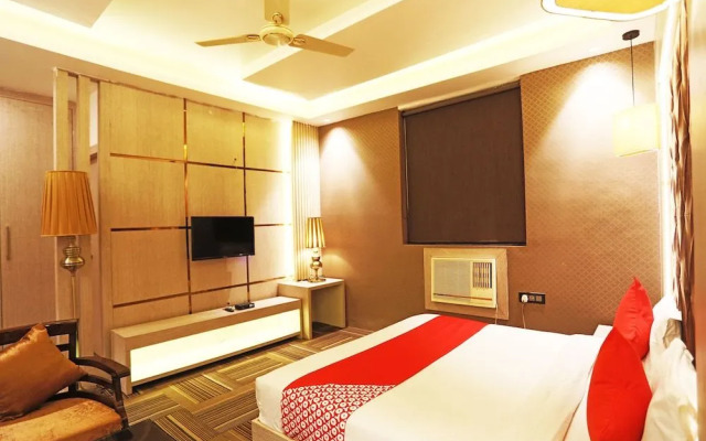 OYO 8902 Hotel Ronald Inn