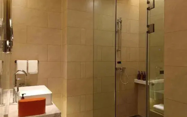 Vienna International Hotel (Yibin Changning High-speed Railway Station)