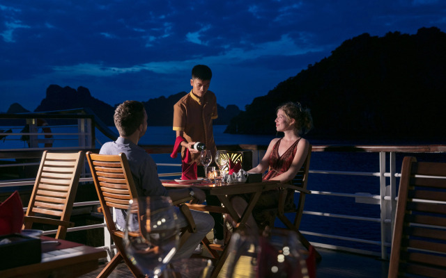 V'Spirit Cruise